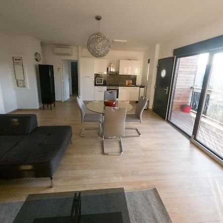"Le Relax" - Velaux Appart Climatise - 6 Pers Avec Terrasse A 15 Min Plage Et Aeroport Extérieur photo