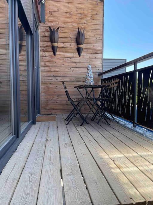 "Le Relax" - Velaux Appart Climatise - 6 Pers Avec Terrasse A 15 Min Plage Et Aeroport Extérieur photo